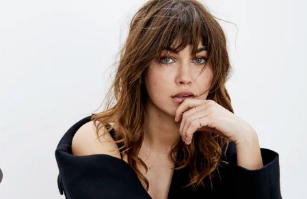 Charlotte Best - Name, age, height, hometown, famous movies, current relationship, awards.