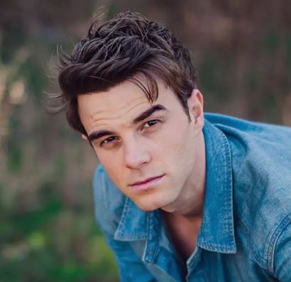 Nathaniel Buzolic - Name, age, height, hometown, famous movies, current relationship, awards.