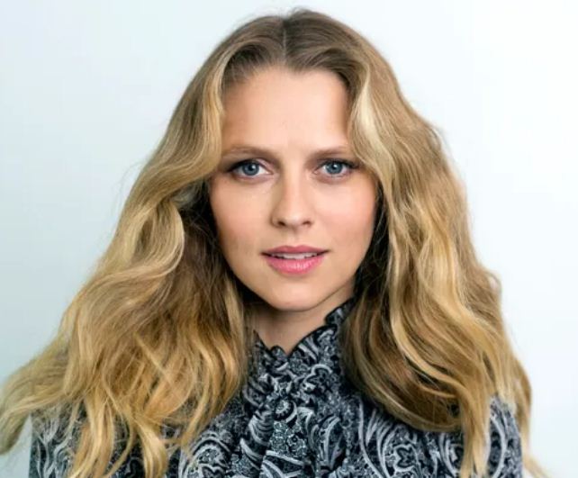 Teresa Palmer - Name, age, height, hometown, famous movies, current relationship, awards.