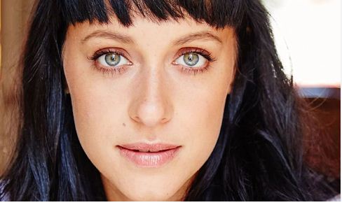 Jessica Falkholt - Name, age, height, hometown, famous movies, current relationship, awards.